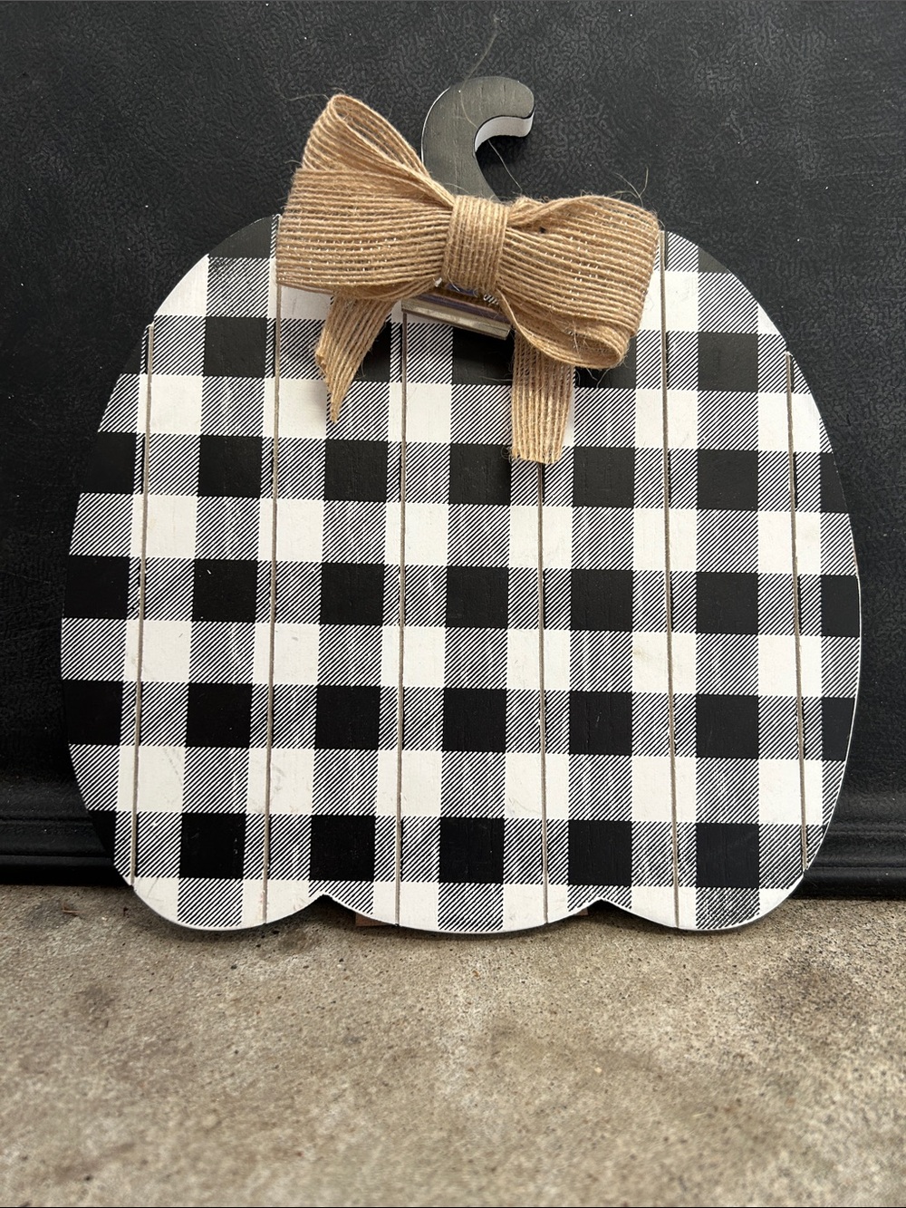 Buffalo Check Pumpkin frame with Burlap Bow